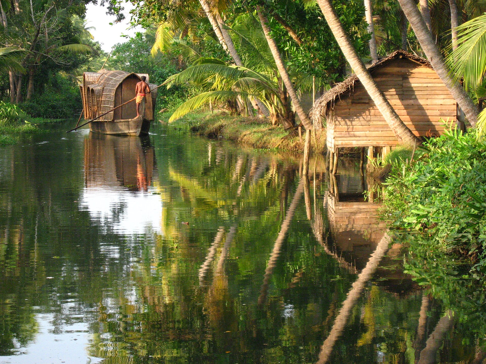 A quiet canal in the Kerala backwaters
