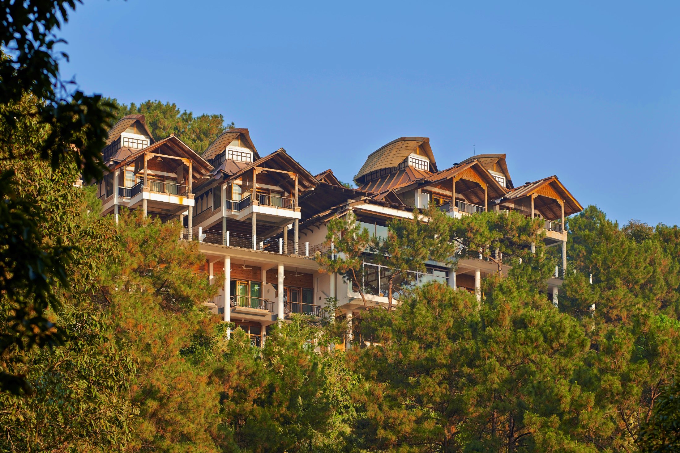 Ri Kynjai beside Umiam Lake, near Shillong